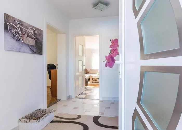 Vila Neno Donji Zemunik